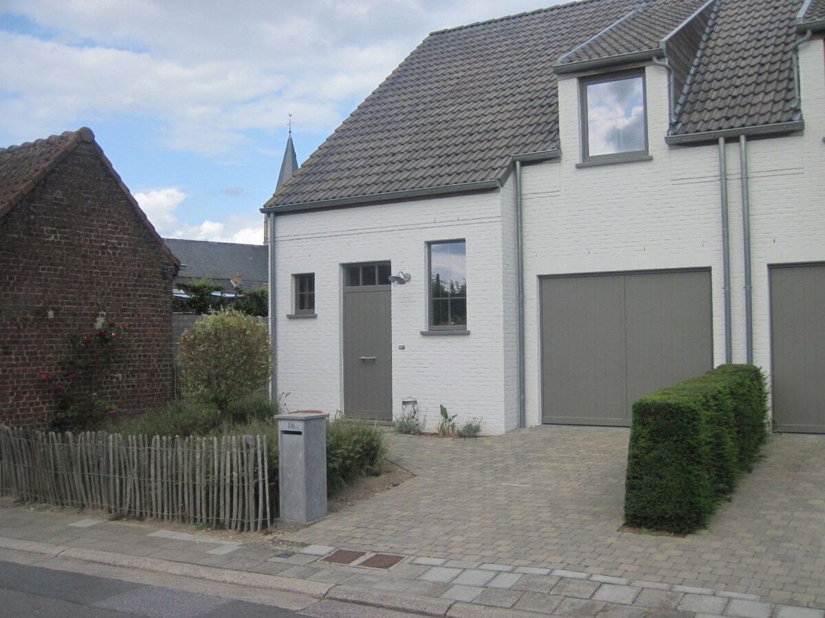 Tijdloos wonen in hartje Semmerzake. 