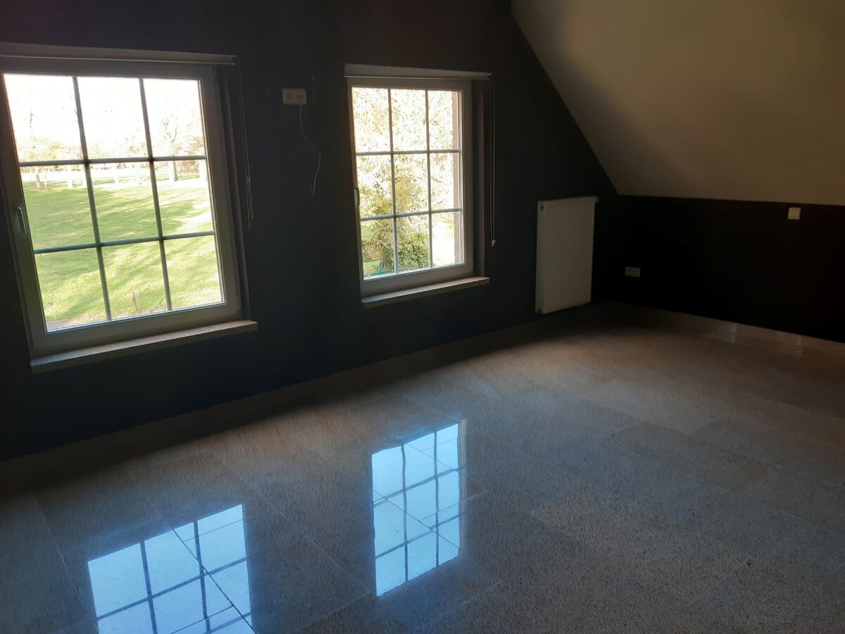 Uitzonderlijk gelegen villa. 