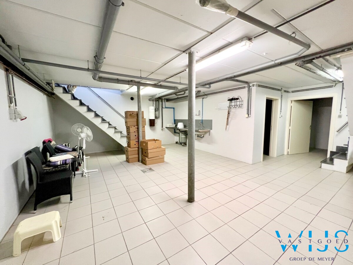 Ongelofelijk ruim woonhuis op een TOPlocatie ! 