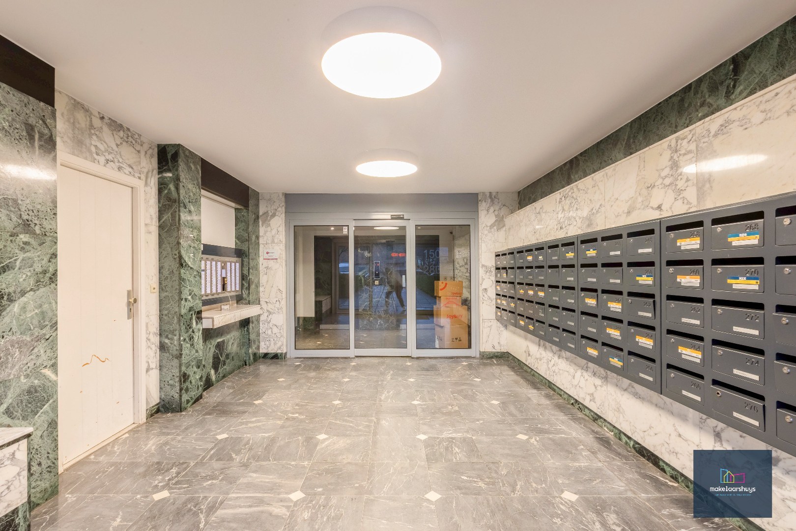 Mooi 3 slaapkamerappartement met parkeerplaats nabij Gent -Sint-Pieters 