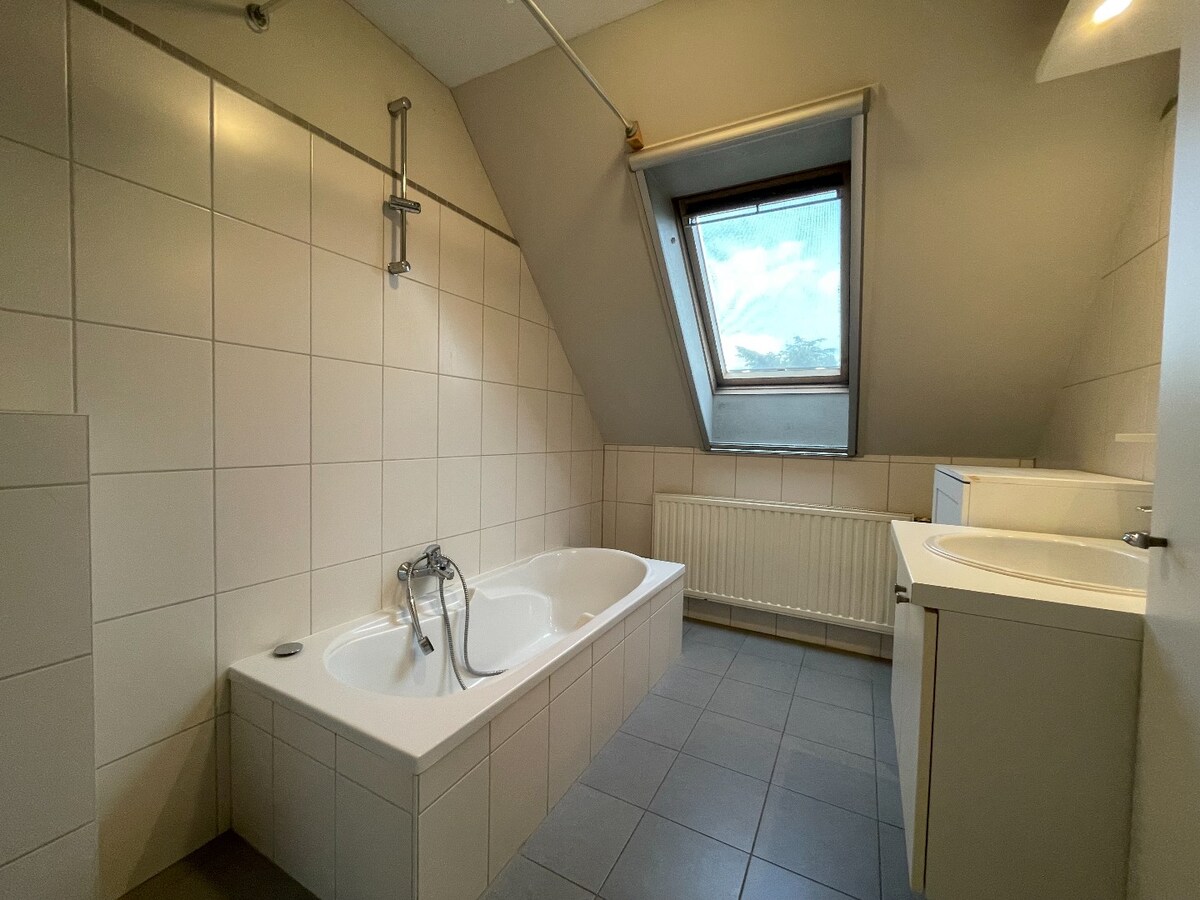 Duplex appartement met ruim terras te Stokrooie 