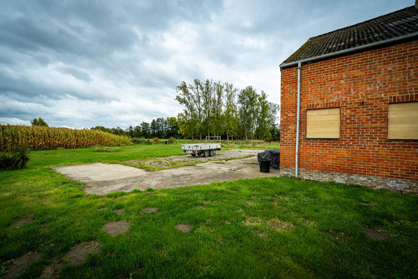 Landelijk gelegen eigendom met uitzonderlijk ruime bijgebouwen op een perceel van ca. 2,02 ha in Puurs-Sint-Amands BEZOEKDAG OP 14 NOVEMBER VAN 10U TOT 14U OP AFSPRAAK 