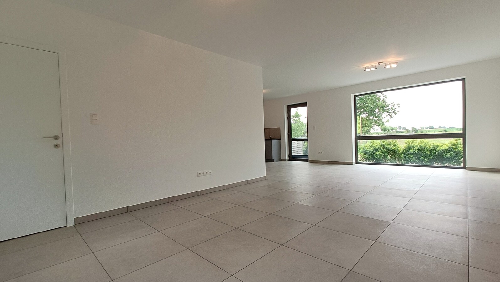 Nieuwbouw woning met tuin, terras en 3 slaapkamers 