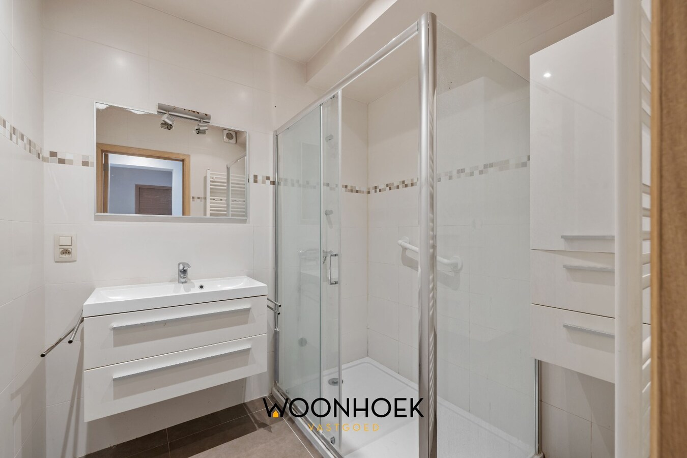 Gelijkvloers wonen met uitzicht op het water 