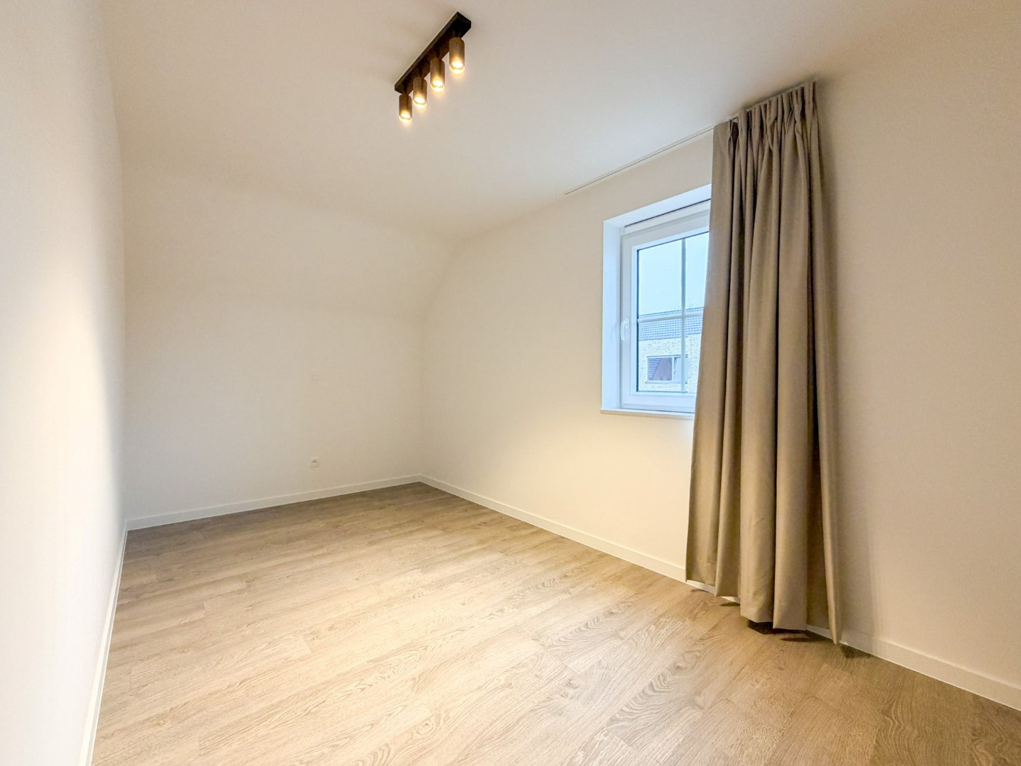 Prachtige instapklare nieuwbouwwoning, energiezuinig, Torhout. 