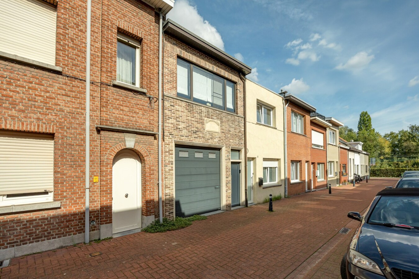Charmante woning met tuin en garage te Hemiksem! 