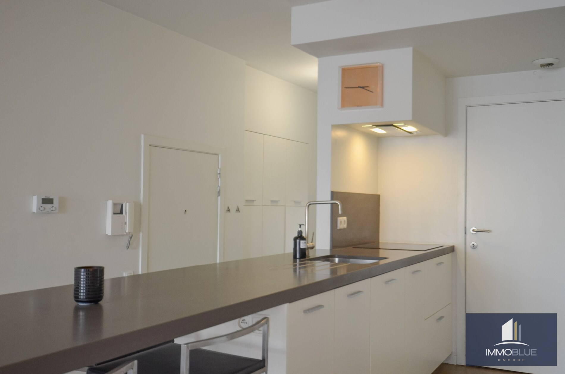 Appartement avec jardin situé au calme, à proximité de l’Avenue du Zoute. 