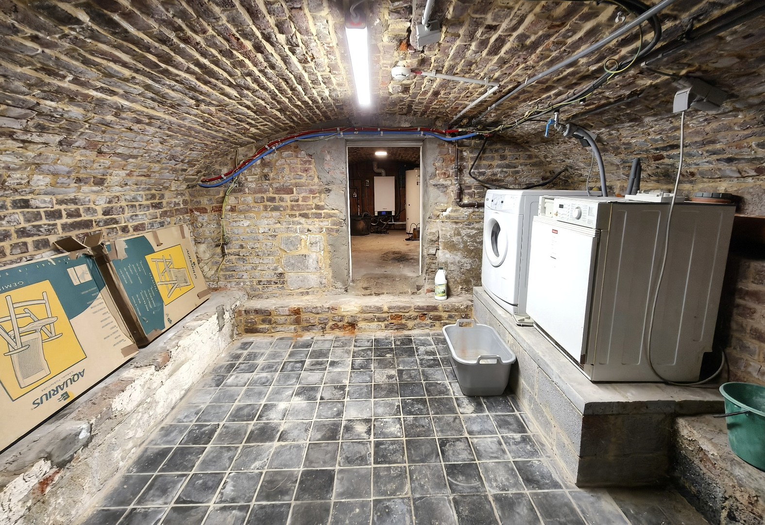 Gebouw met 3 vakantiestudio's 