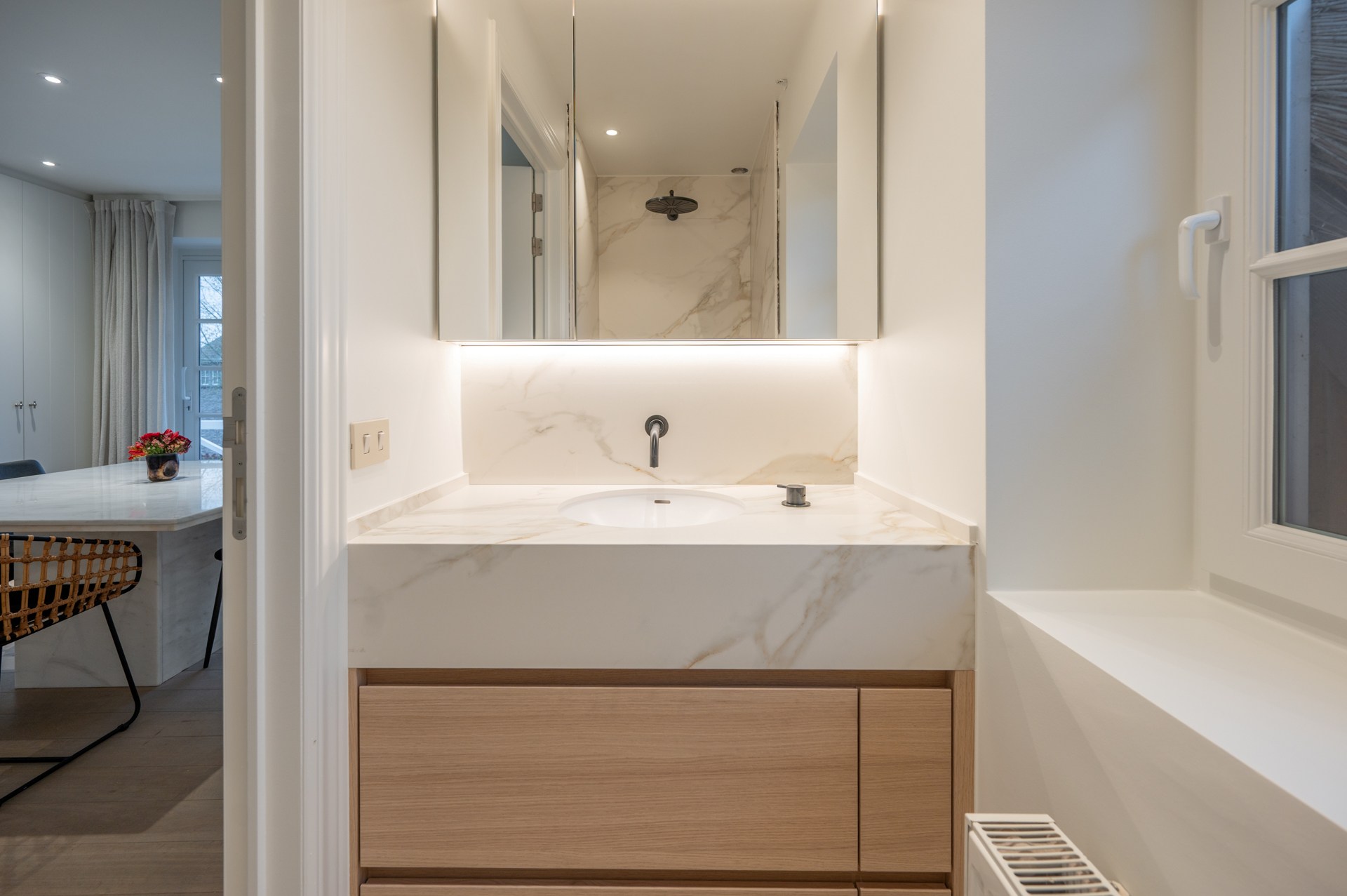 Villa exclusive entièrement meublée avec 5 chambres, piscine et double garage - emplacement prestigieux et calme près du Zoute. 