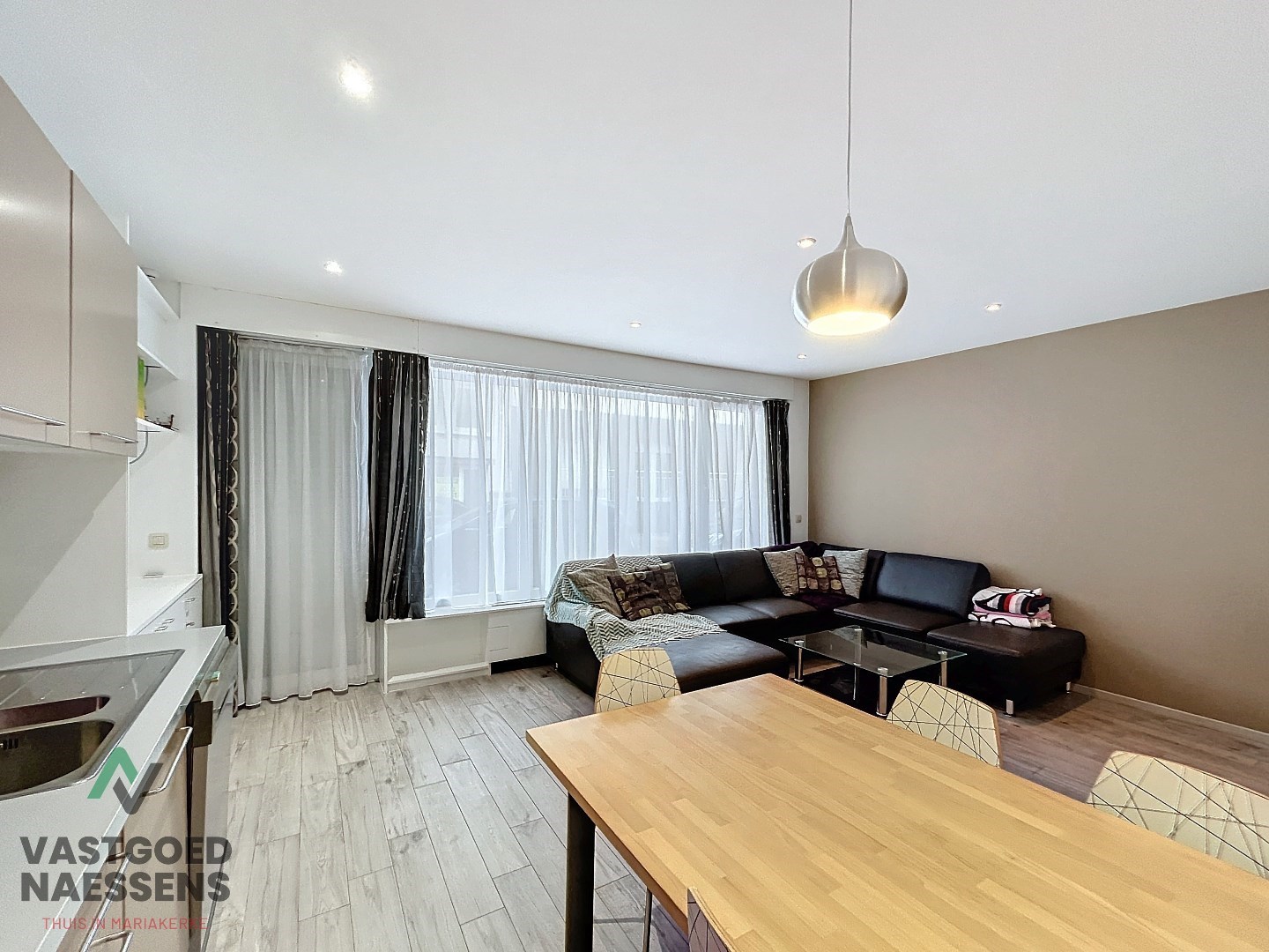 Rez-de-chaussée - appartement 2 chambres près de la digue. 