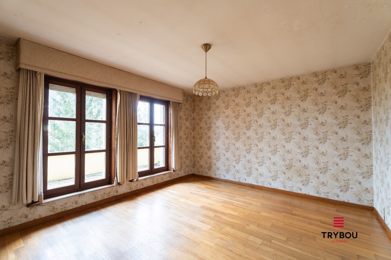 Ruime gezinswoning met grote tuin en centrale ligging 