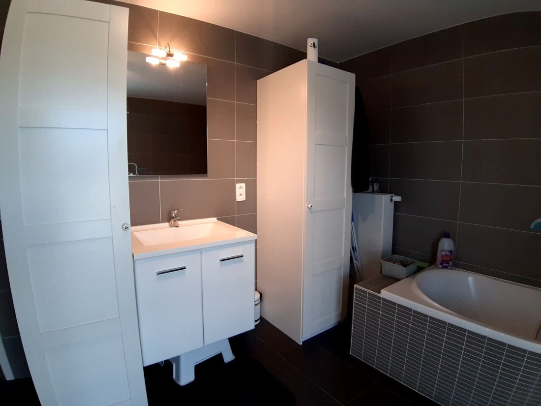 Zeer ruim drie slaapkamer appartement te Lommel 