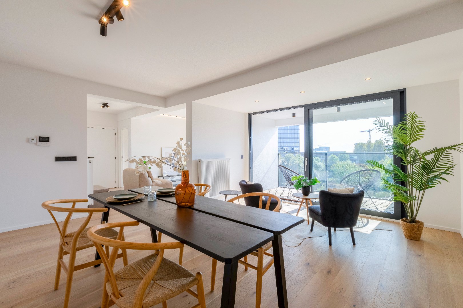 Prachtig gerenoveerd 3 slaapkamerappartement  met  uniek zicht 