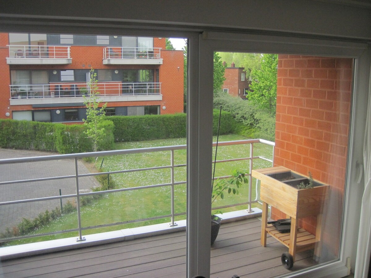 Aangenaam, eigentijds appartement met 2 ruime terrassen. 