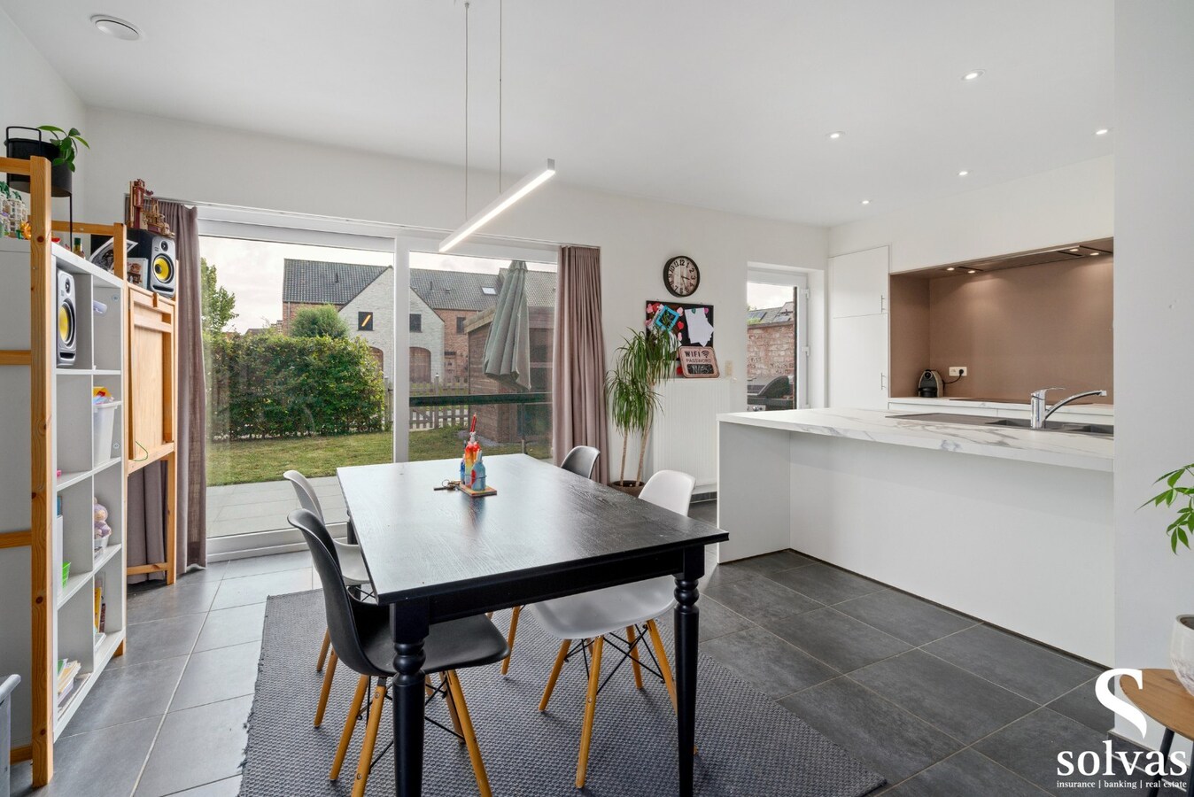 IN OPTIE: Recente halfopen bebouwing in rustige woonwijk 