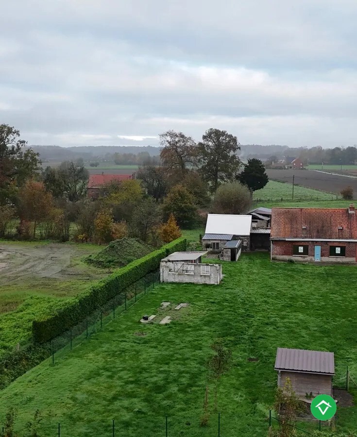 Rustig gelegen te renoveren woning in Torhout 
