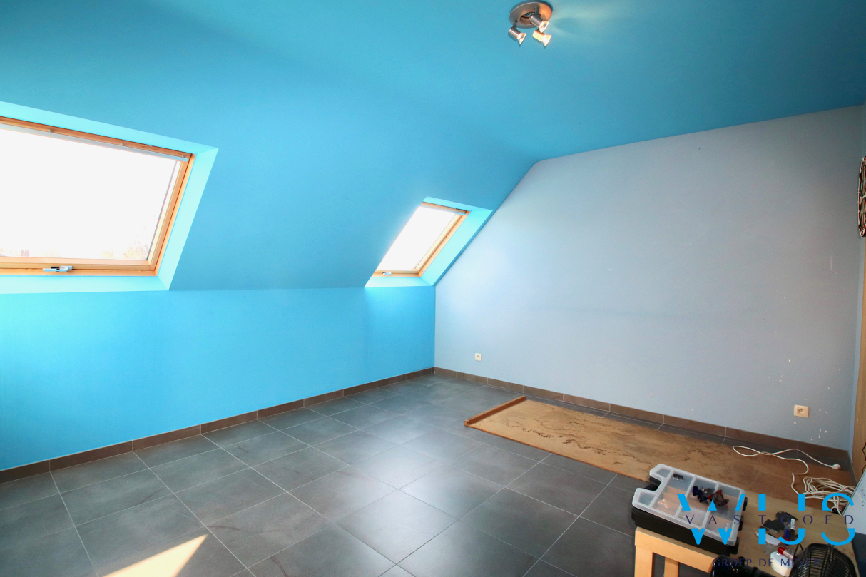 Prachtig woonhuis met 5 slaapkamers &amp; tuin te SLEIDINGE! 