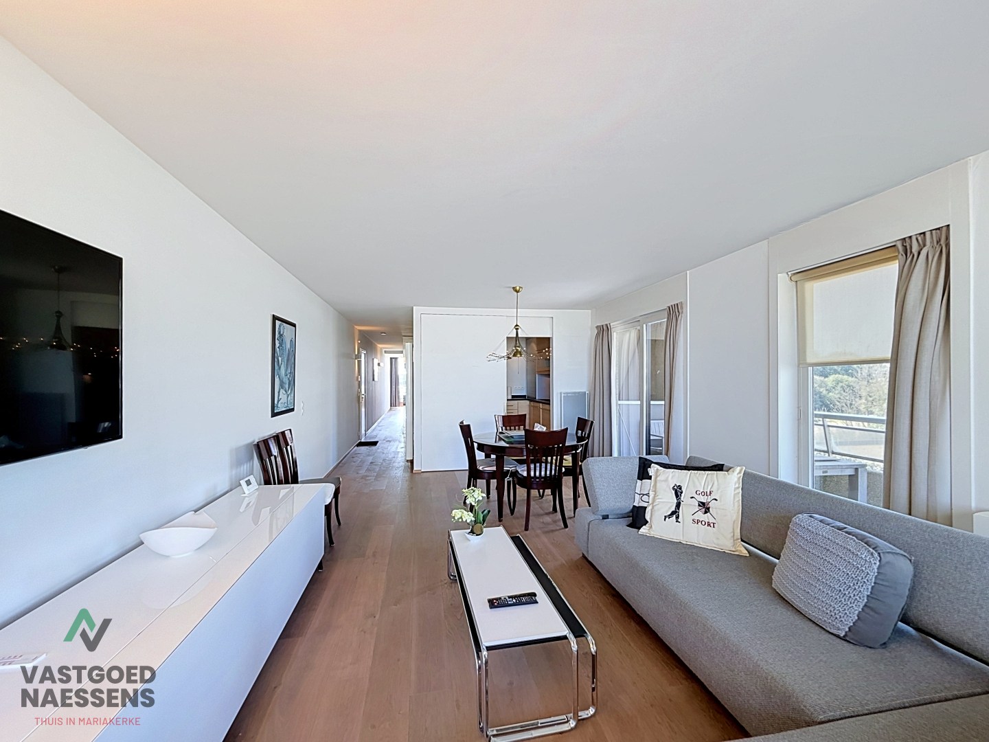 SCHITTEREND VERNIEUWD HOEKAPPARTEMENT – 2 SLPK – TERRASSEN – ZEEZICHT EN ZICHT OP GOLF 