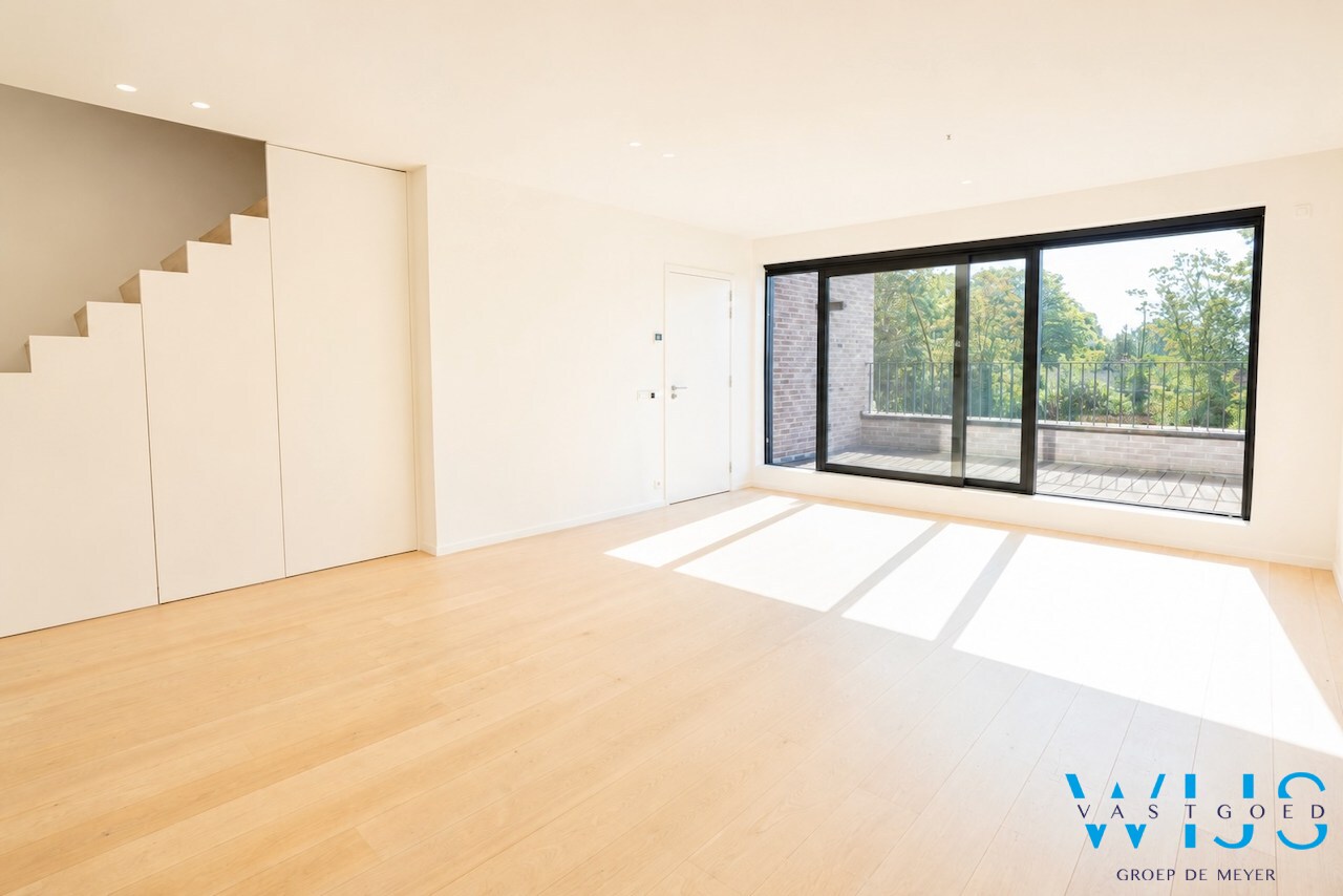 Luxues afgewerkt 2 slaapkamer appartement IN het centrum Ertvelde ! 