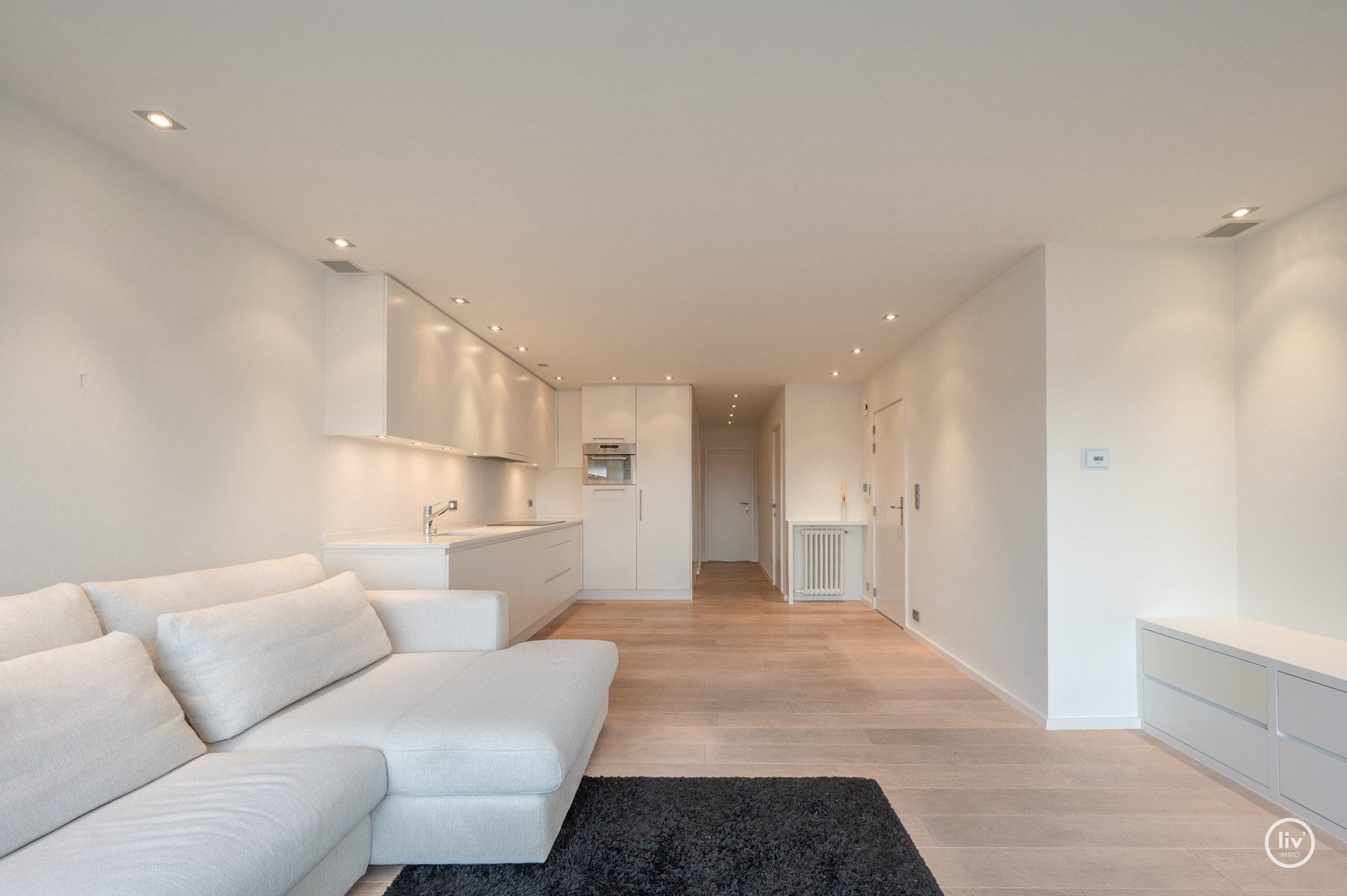 Penthouse ensoleillé avec de grandes terrasses dans un emplacement de premier choix près de l'avenue Dumortier et de l'avenue Lippens 🌟 