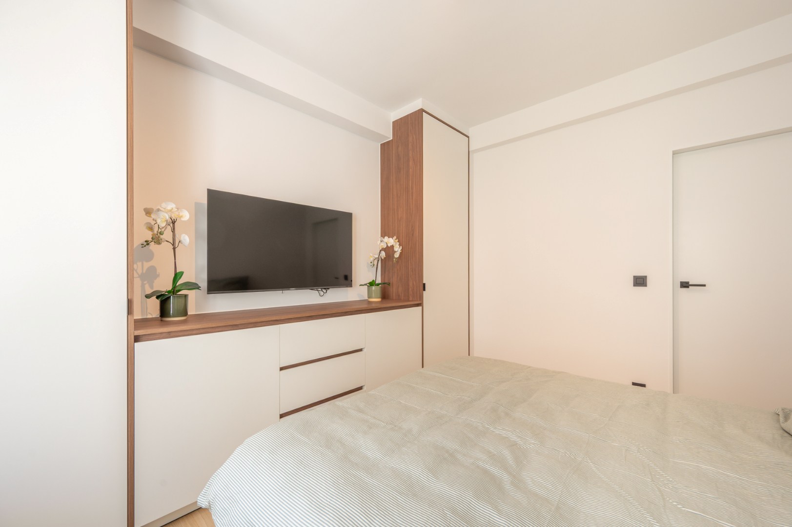 Volledig gerenoveerd appartement met FRONTAAL ZEEZICHT 