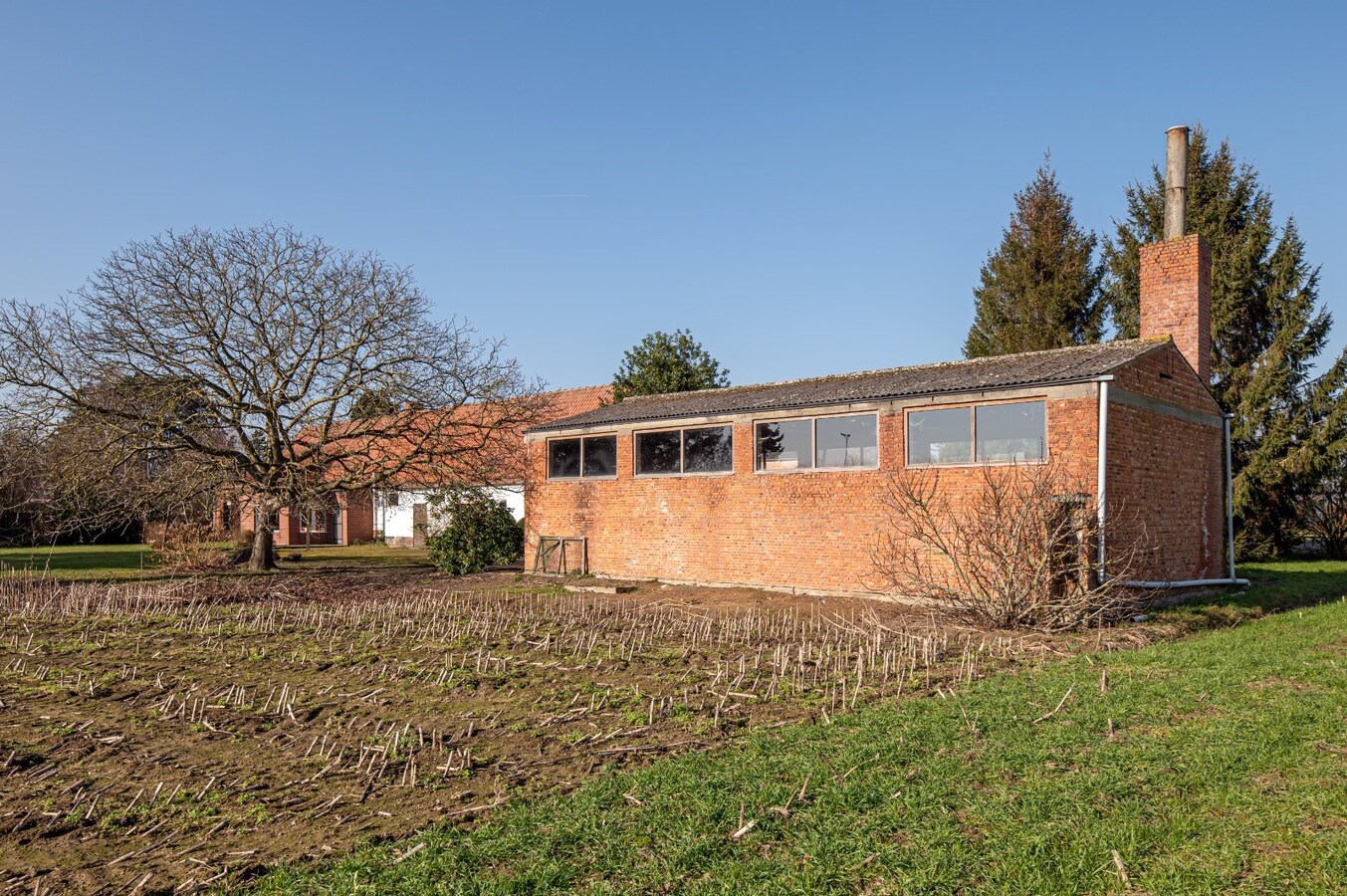 Authentieke hoeve met bijgebouw op 52 a 84 ca 