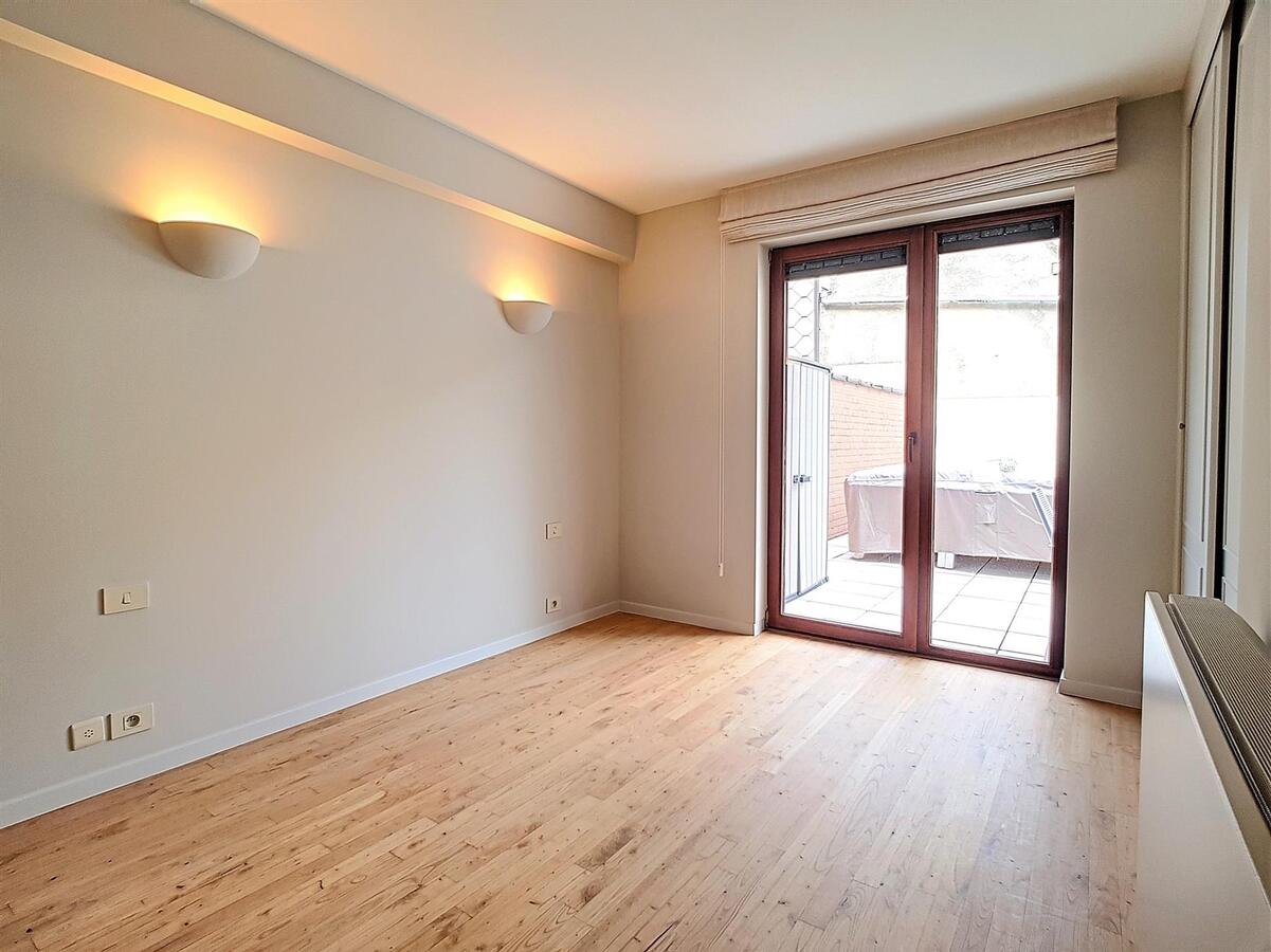 Zeer ruim woonappartement (109 m²) met uitzonderlijk zonneterras - Knokke 