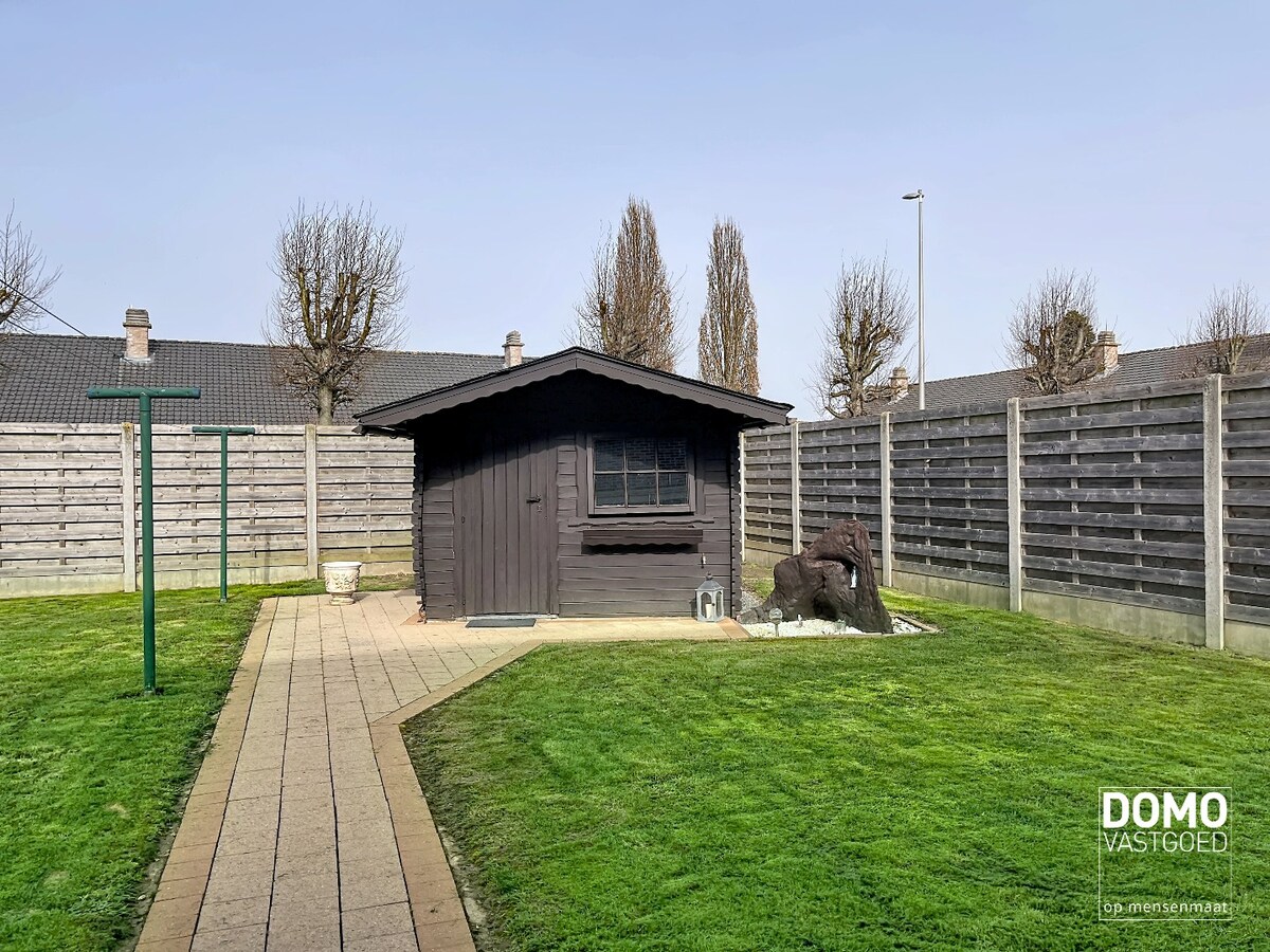 RUIME, LICHTRIJKE OPEN BEBOUWING MET ZONNIGE TUIN TE HALEN 