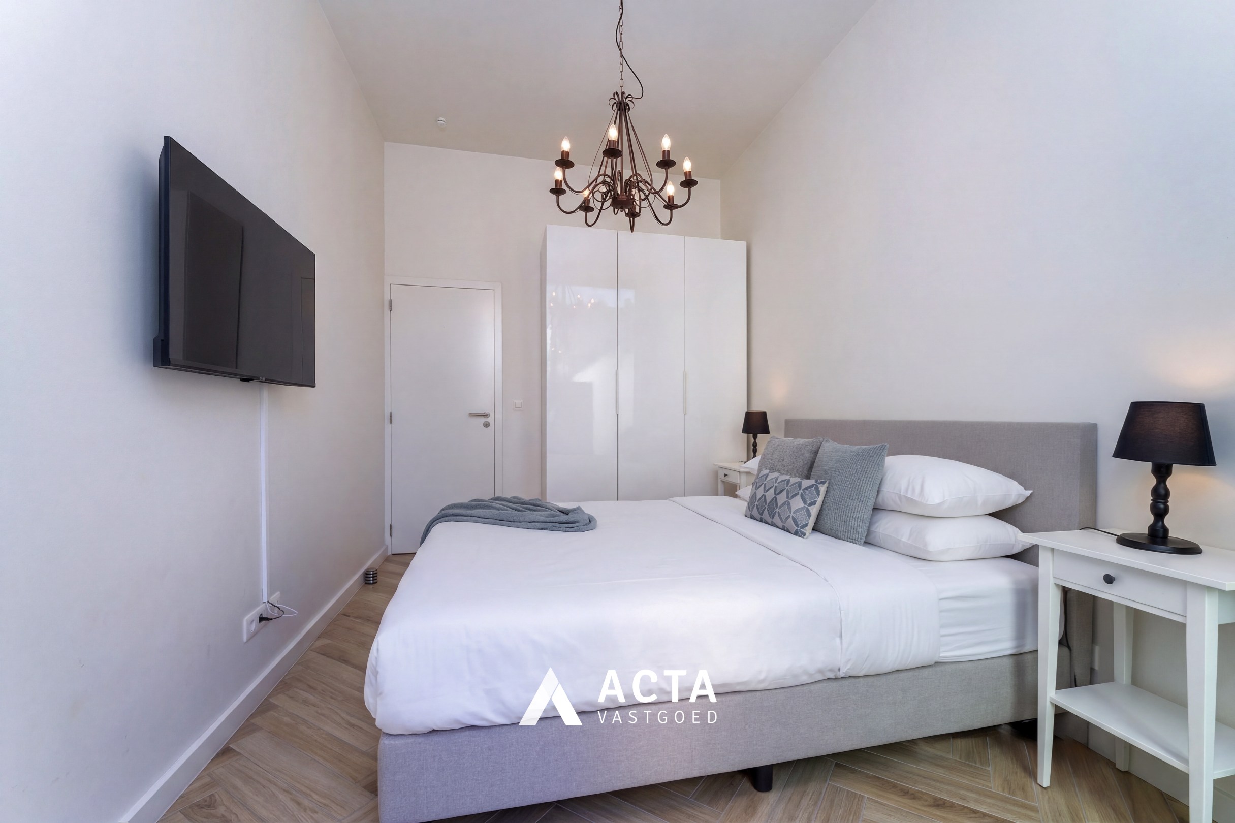 Luxueus gelijkvloersappartement met terras nabij Zeedijk van Mariakerke 