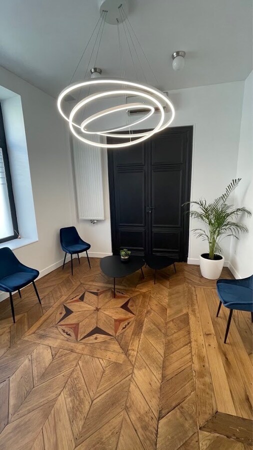 Les quais, belle situation pour cette grande surface de bureau de 180m² 