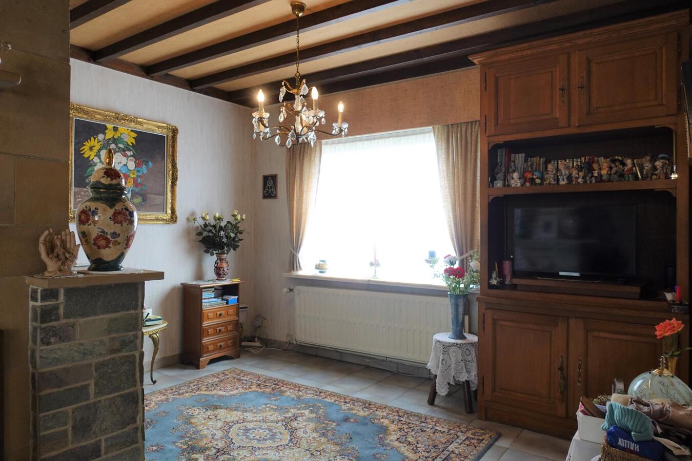 Goed gelegen half-open woning met grote tuin 