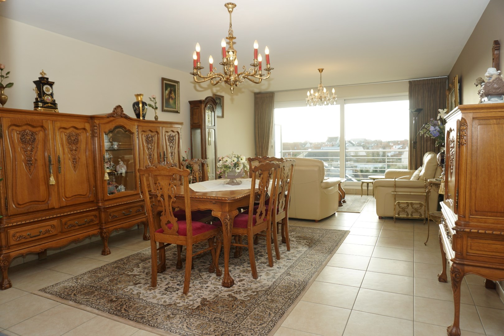 Appartement récent avec terrasse spacieuse à Ostende 