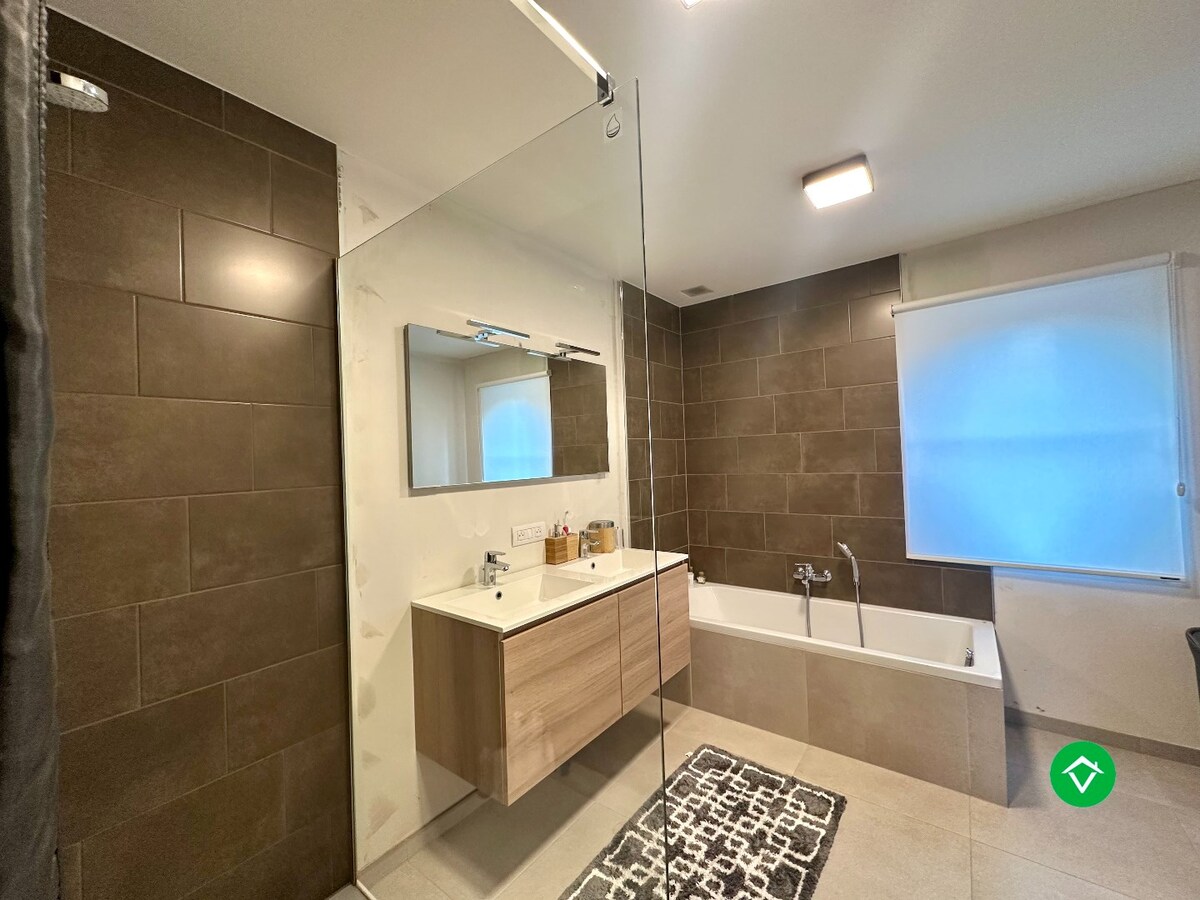 Ruime nieuwbouwwoning met 3 slaapkamers en tuin te Leke 