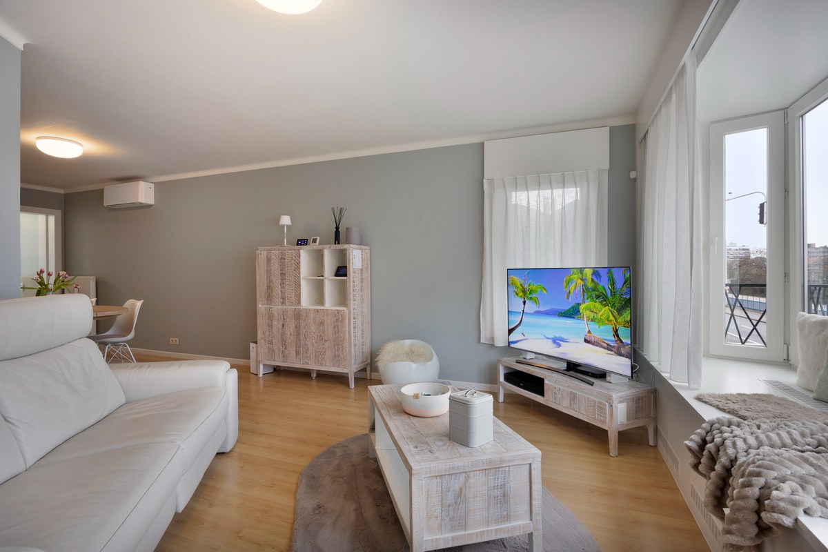 Opbrengsteigendom met handelspand en 3 appartementen te koop in Heverlee op een super ligging! 