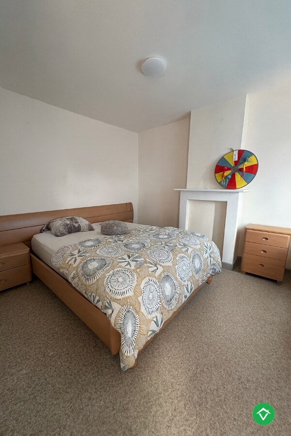 Halfopen bebouwing in Oudenburg (Ettelgem) met 4 slaapkamers en tuin 