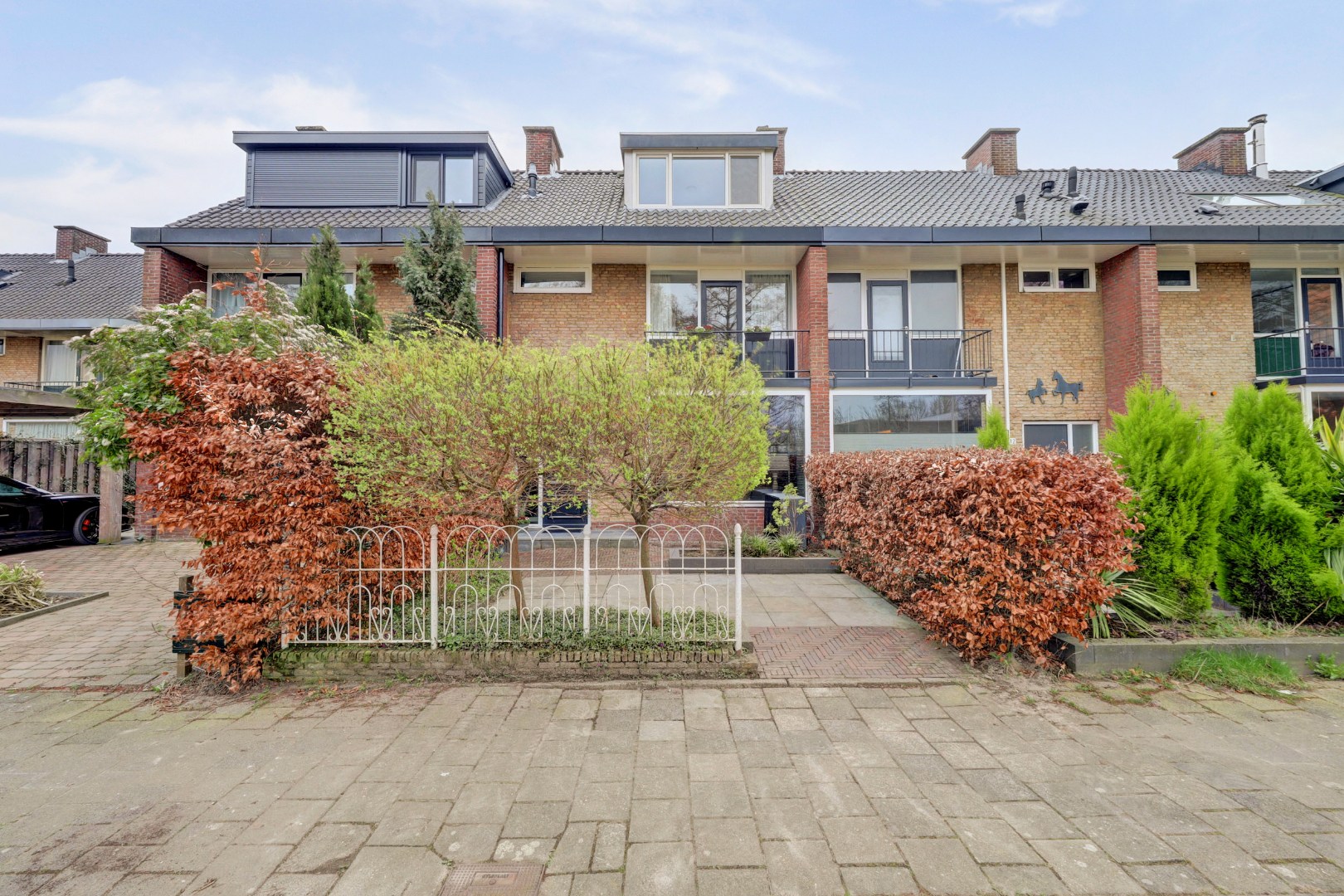 Energiezuinig (A++) en instapklaar 6-kamer gezinswoning met luxe keuken, vijf slaapkamers en zonnige tuin op het zuidoosten 