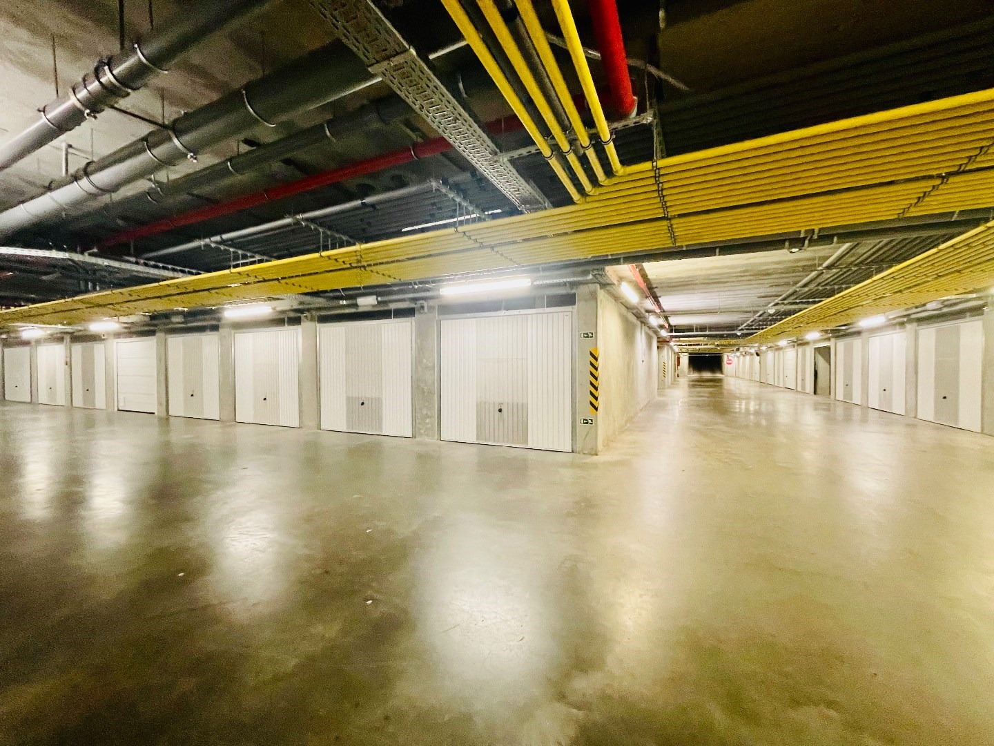 Garagebox in een afgesloten complex 