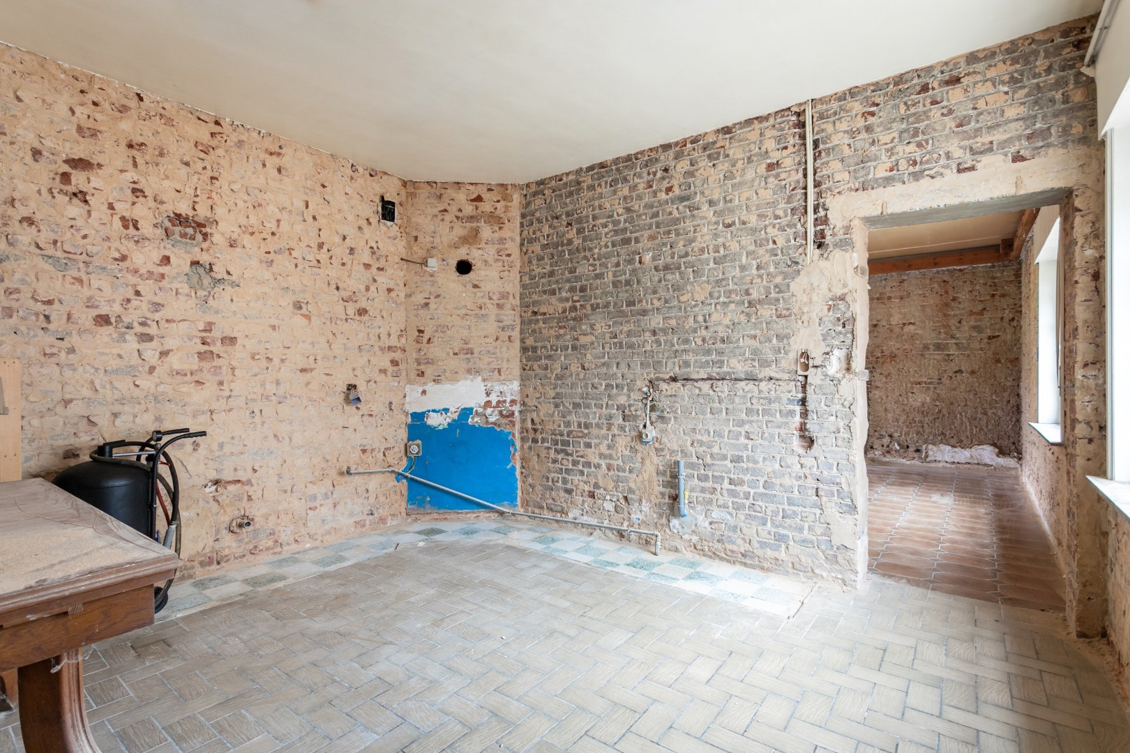 Ruime woning met veel potentieel in een groene omgeving op 39a 