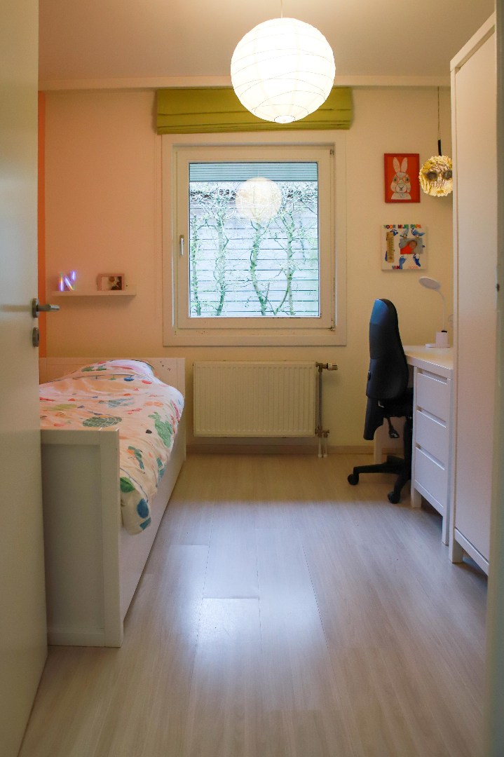 Ruime, instapklare,  alleenstaande woning met garage en tuin op 818 m² 