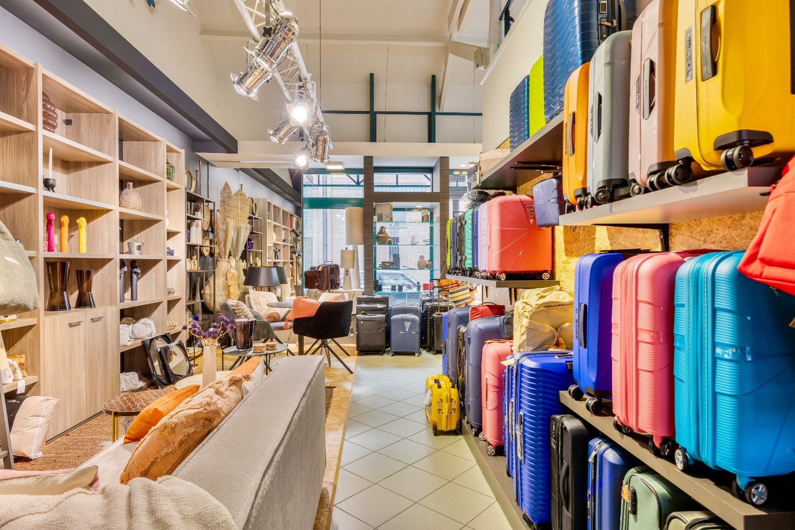 Handelspand centrum Halle met parking 