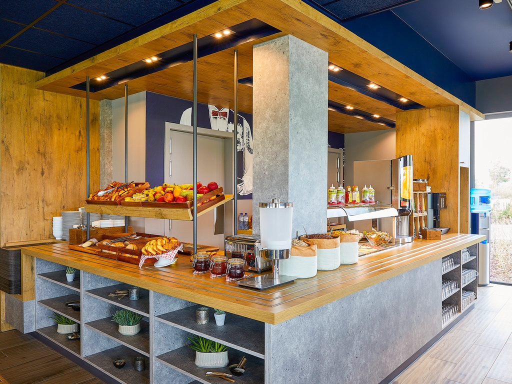 Ibis Budget Oostende Airport, een hotelproject tussen de luchthaven en het strand van Oostende. 