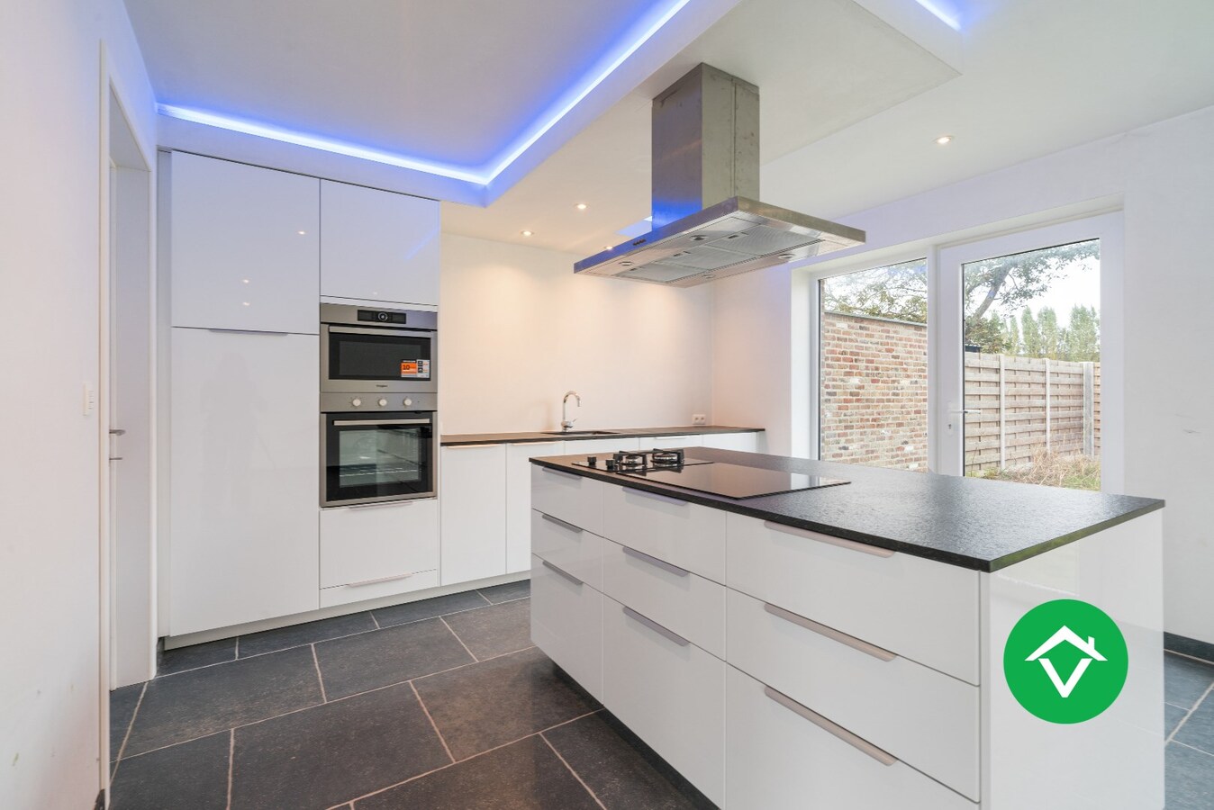 Nieuwbouwwoning met drie slaapkamers te koop in Kortemark 