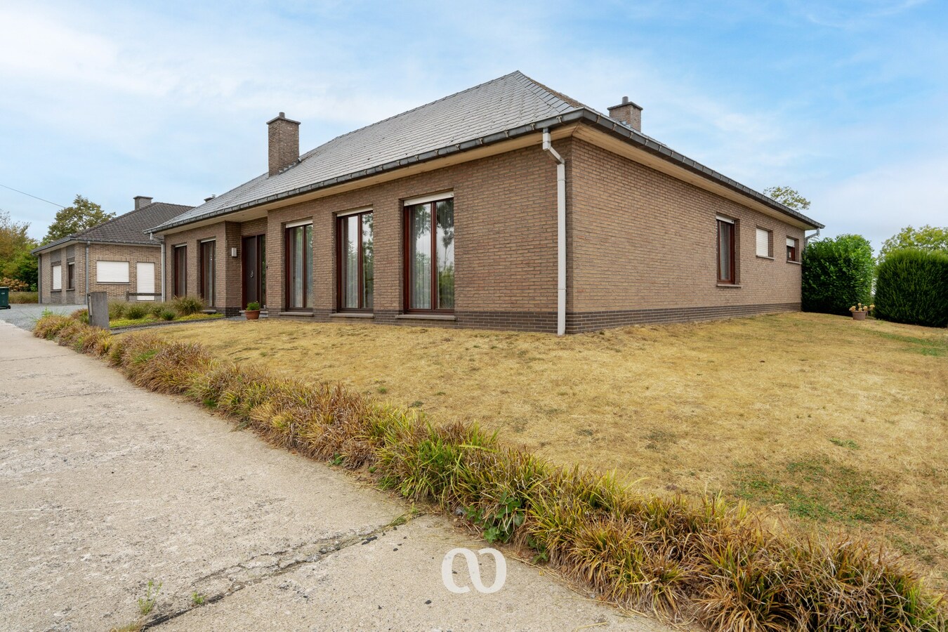Uniek gelegen gelijkvloerse woning met prachtig zicht 