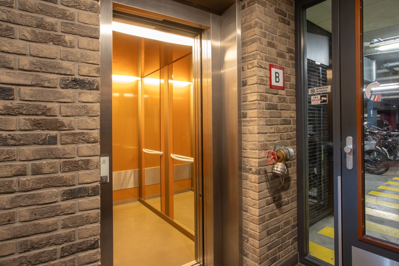 Wonen in het hart van Bladel, met ruimte, comfort en een royaal terras in misschien wel het mooiste appartement van Bladel. 