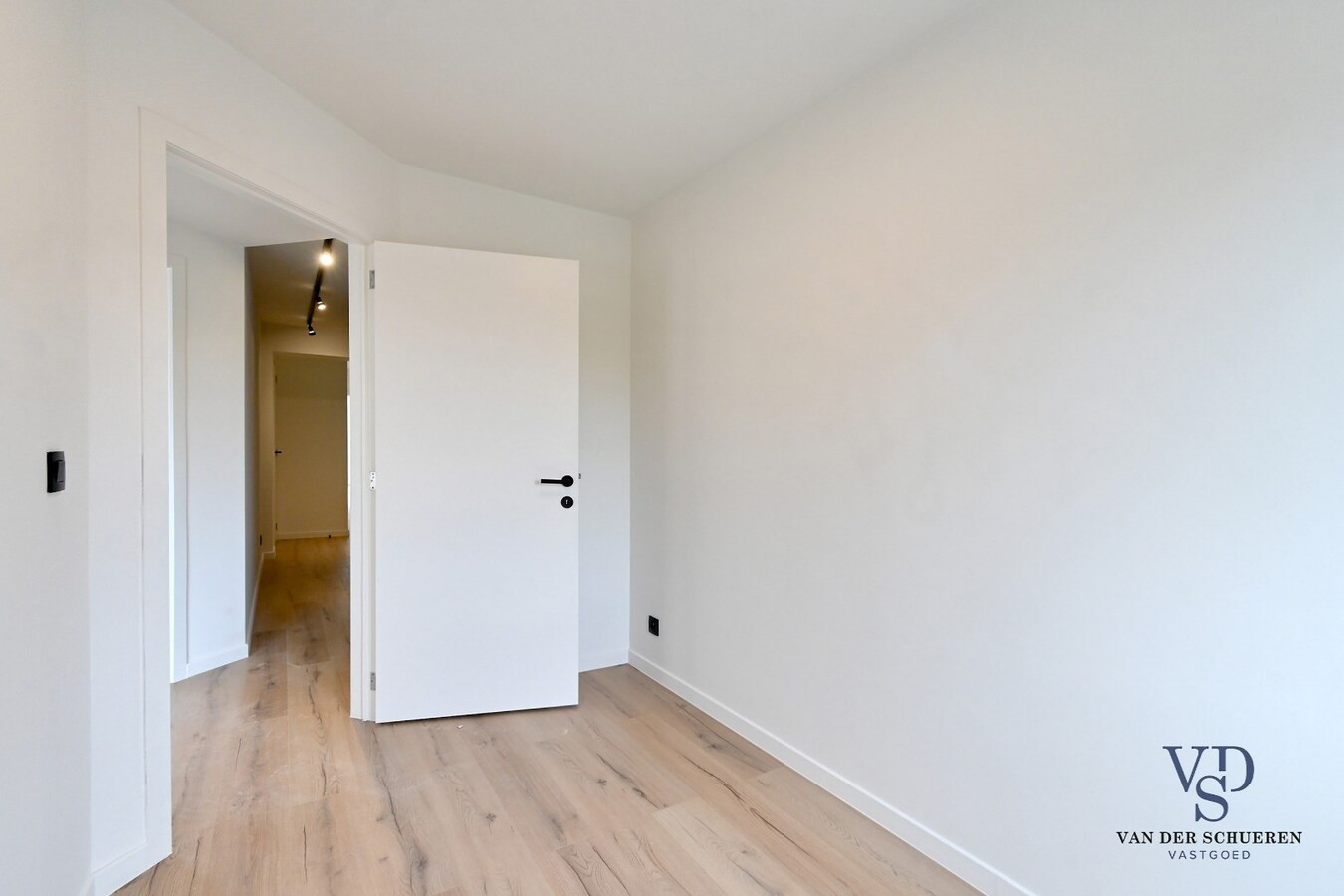 Volledig vernieuwde Half Open. 