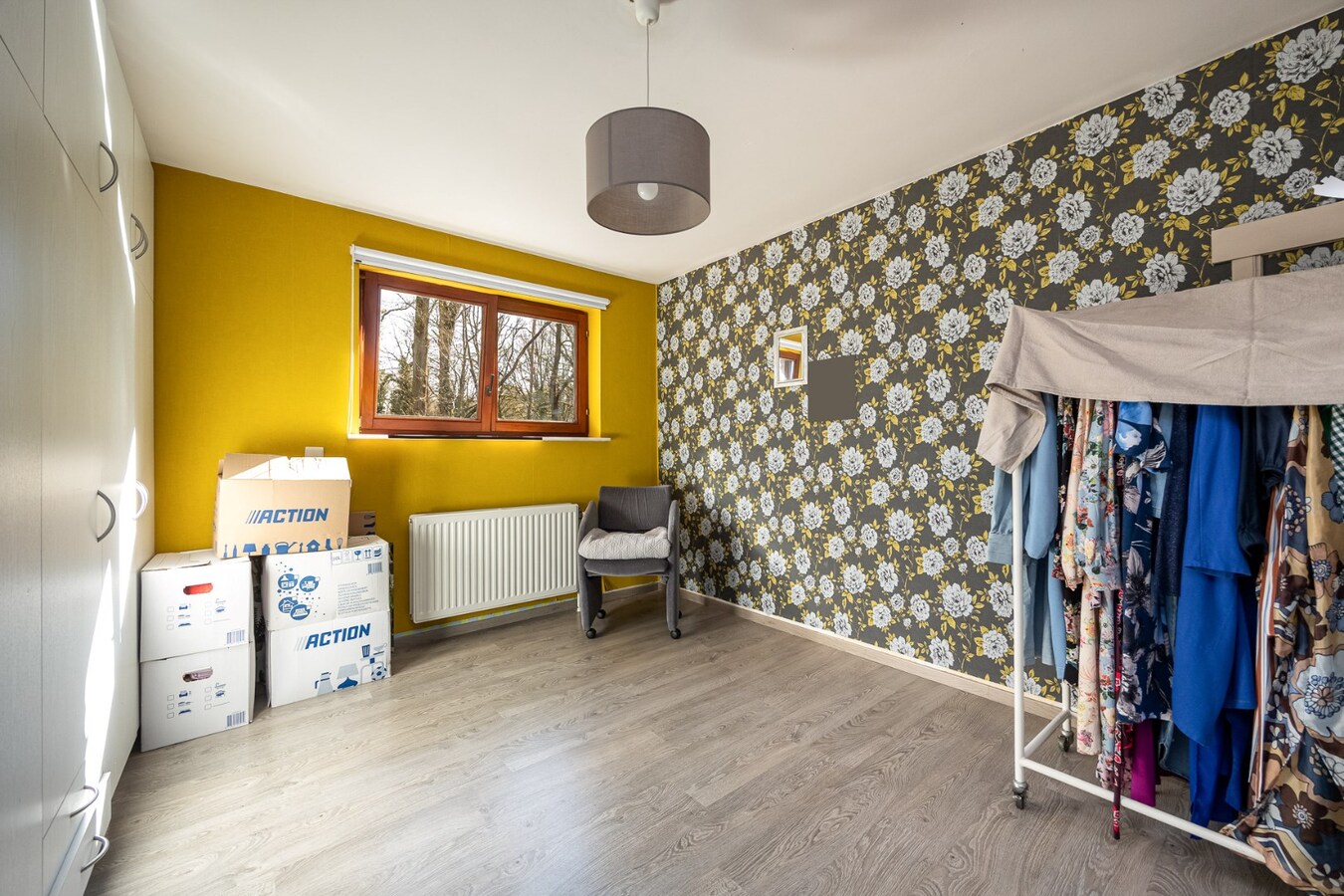 Prachtige villa met 3 slaapkamers en praktijk/kangoeroewoning met ZW-tuin op 1.892 m² 