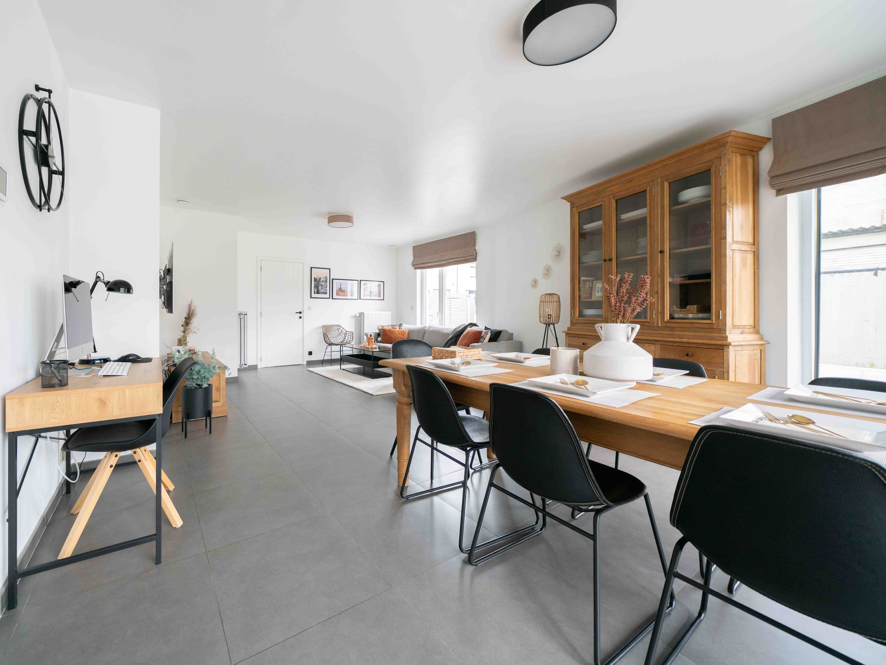 Recente woning met 7 kamers, 2 badkamers, garage en tuin 