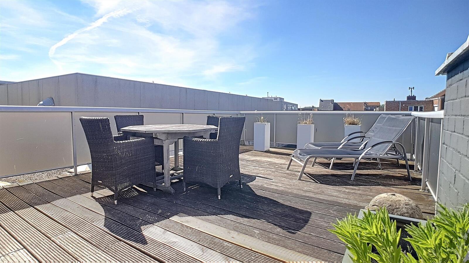 Leuke studio met groot zonneterras vlakbij het strand  - Heist 