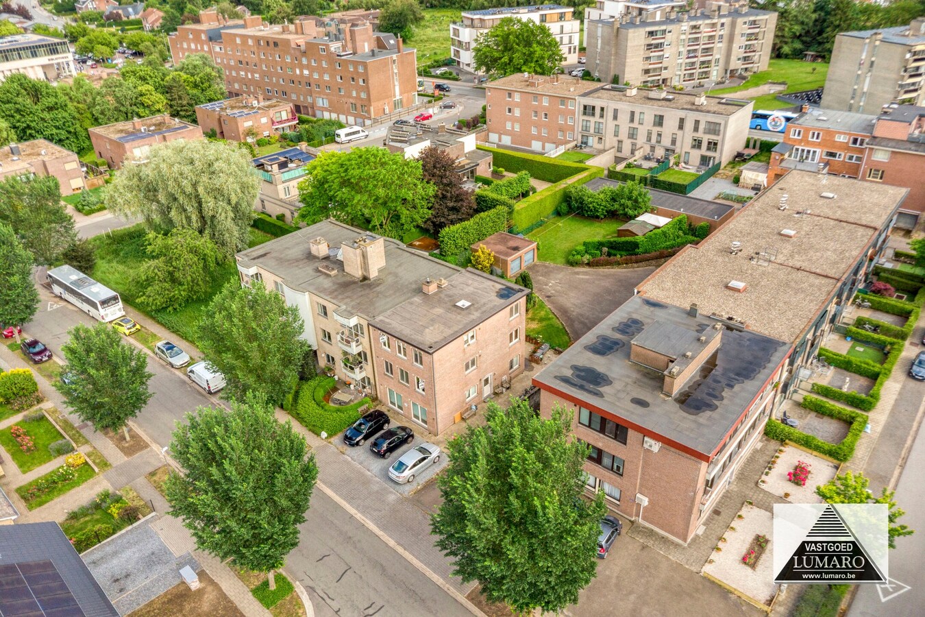 GELIJKVLOERS appartement met 1 slaapkamer,  ruim terras 