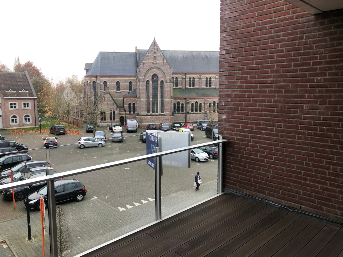 Bijzonder ruim 2-slpk-luxeappartement in centrum De Pinte 